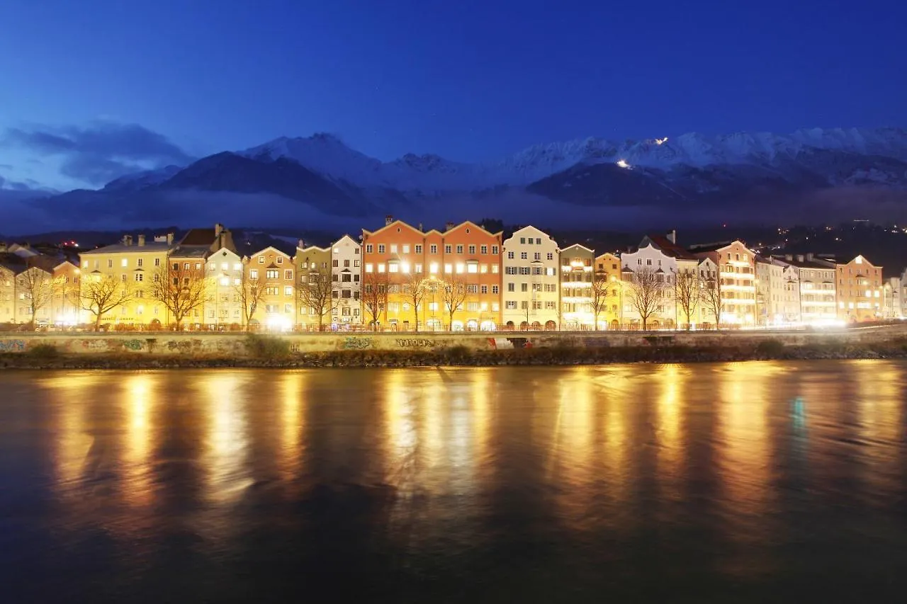 Gstill-4-Living Innsbruck 0*,